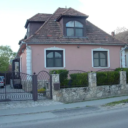 Paty Guesthouse Páty