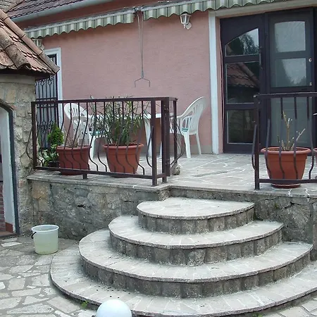 Pensionat Paty Guesthouse Páty